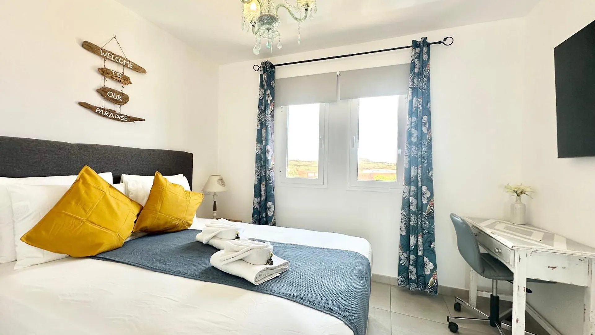 Surfer'S View Pool Ac Wifi Deskterrace And Parking Apartment Corralejo Spain